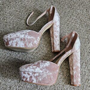 Shoedazzle Sabrina Velvet style Platform High Heels Pumps Women’s shoes